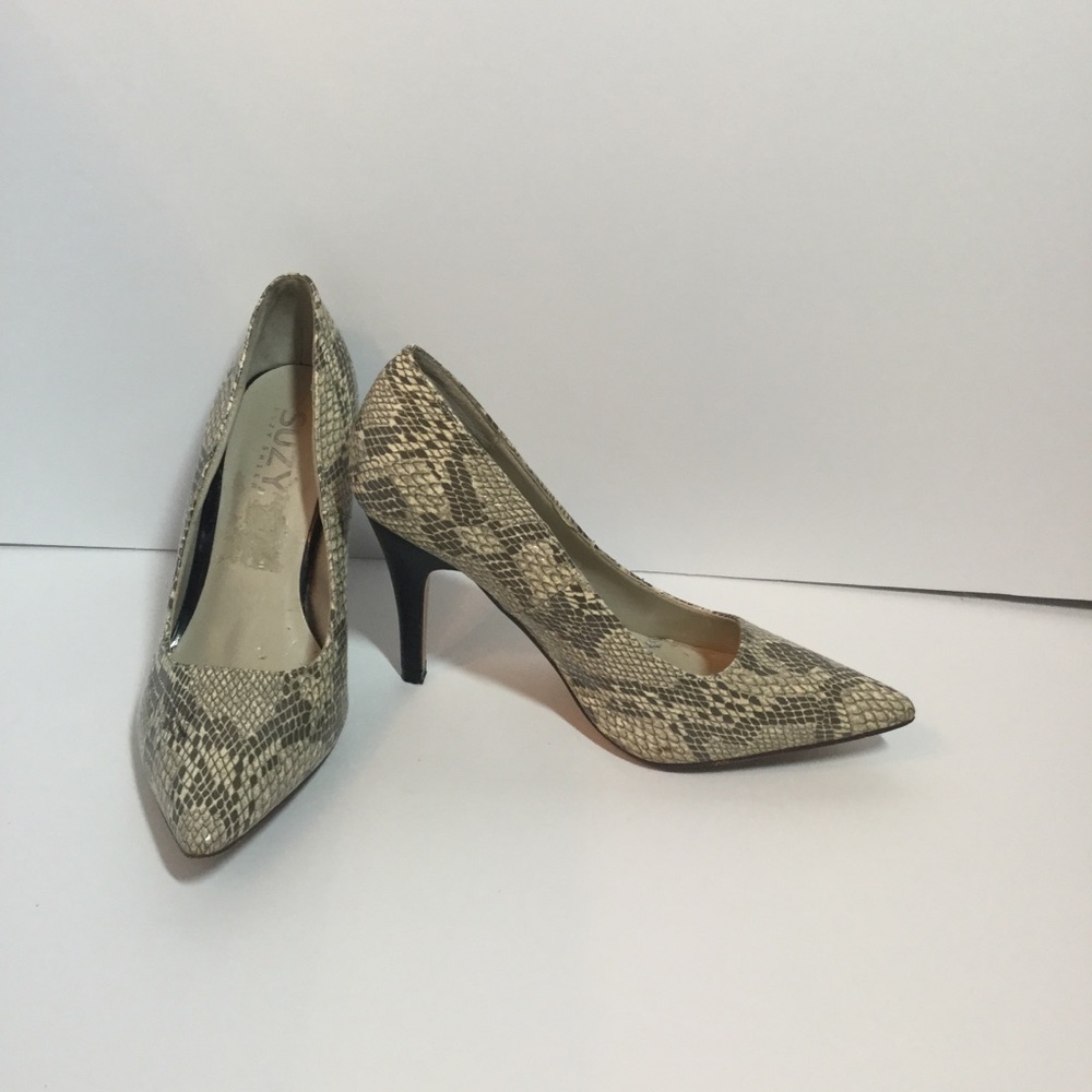 Suzy Shier, animal print point Toe stiletto